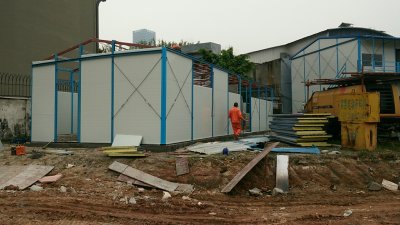 如何加固傾斜頂部活動(dòng)房？